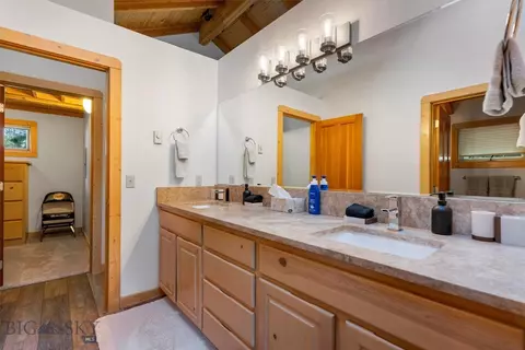 Bath - Undisclosed, Hamilton, MT 59840 photo 9 of 13