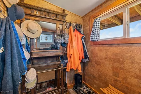 Entry Way - Undisclosed, Townsend, MT 59644 photo 2 of 6