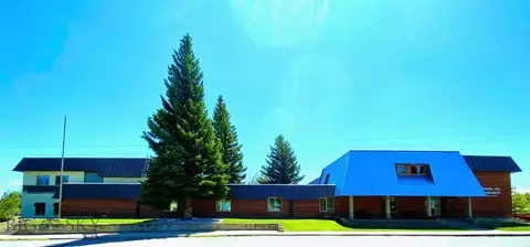 229 2nd Ave SE, Cut Bank, MT 59427