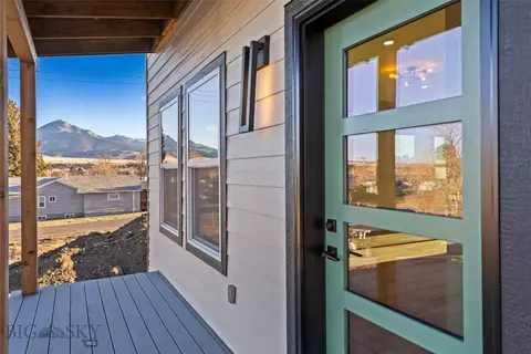 605 N L St, Livingston, MT 59047