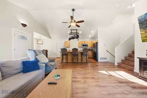 Living - 250 Jackson Ln, Belgrade, MT 59714 photo 2 of 2
