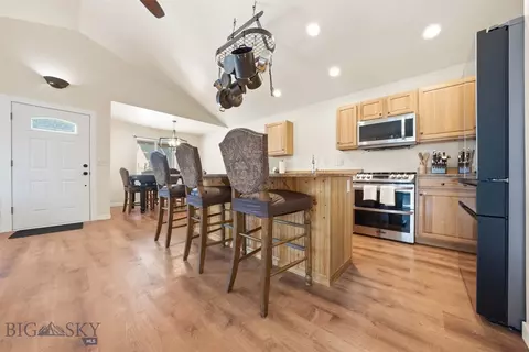Kitchen - 250 Jackson Ln, Belgrade, MT 59714 photo 1 of 5