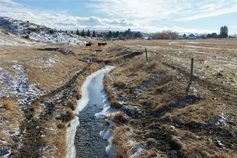 8200 Camp Creek Rd, Manhattan, MT 59741