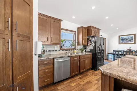 Kitchen - 75 Apex W, Dillon, MT 59725 photo 2 of 7