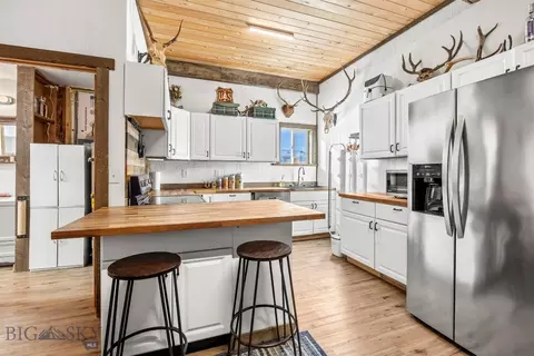 Kitchen - 75 Apex W, Dillon, MT 59725 photo 5 of 7