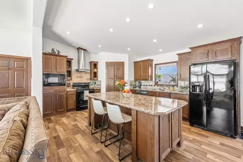 Kitchen - 75 Apex W, Dillon, MT 59725 photo 3 of 7