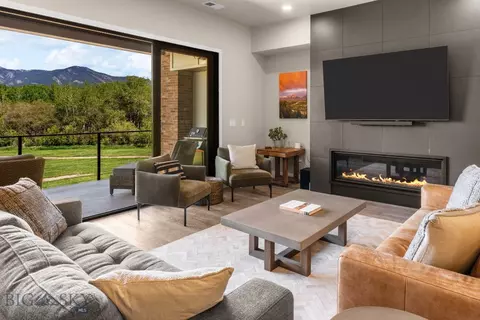 211 Bridger Vale Dr, Bozeman, MT 59715