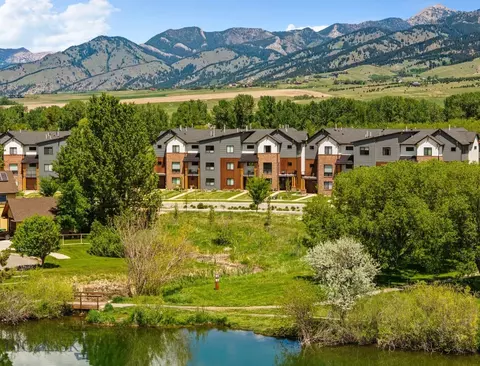 211 Bridger Vale Dr, Bozeman, MT 59715