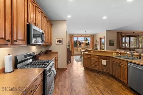 Kitchen - 67 Upper Rainbow Rd, Bozeman, MT 59718 photo 8 of 8