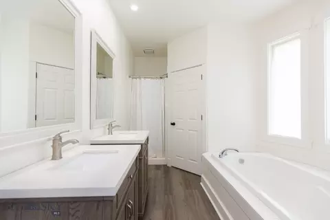 Bath - 894 Rogers, Bozeman, MT 59718 photo 4 of 5