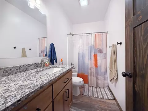 Bath - 92 Thomas Way, Dillon, MT 59725 photo 4 of 4