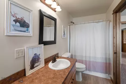 Bath - 3355 Fen Way #B, Bozeman, MT 59718 photo 2 of 2