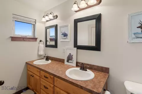 Bath - 3355 Fen Way #B, Bozeman, MT 59718 photo 1 of 2