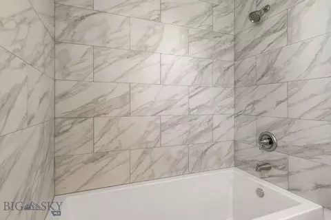 Bath - 91 E Allison Ave, Belgrade, MT 59714 photo 9 of 10