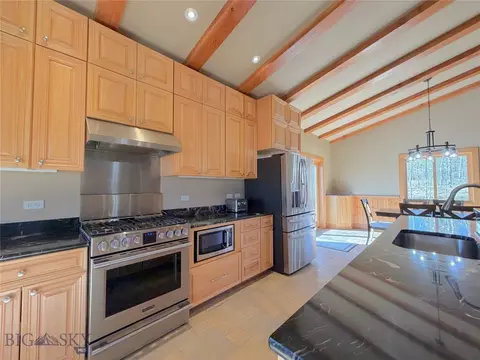 Kitchen - 36 Dutchman Trl, Cameron, MT 59720 photo 9 of 10