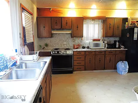 Kitchen - 2211 Walnut St, Butte, MT 59701 photo 1 of 3