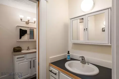 Bath - 1719 E Aspen St, Bozeman, MT 59715 photo 4 of 5
