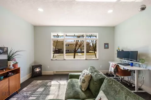 Living - 1719 E Aspen St, Bozeman, MT 59715 photo 2 of 4
