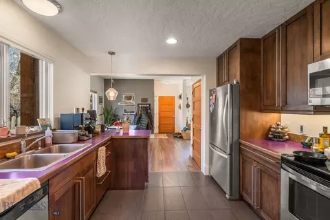 Kitchen - 1719 E Aspen St, Bozeman, MT 59715 photo 7 of 7