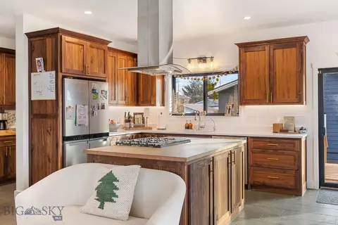 Kitchen - 607 Elm St, Three Forks, MT 59752 photo 1 of 2
