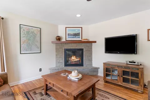 Living - 511 E Olive St, Bozeman, MT 59715 photo 4 of 6