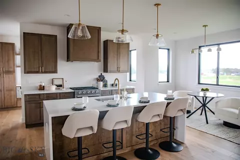 Kitchen - 374 Cushing Ln, Manhattan, MT 59741 photo 2 of 6