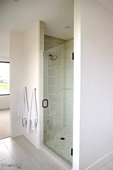 Bath - 374 Cushing Ln, Manhattan, MT 59741 photo 6 of 8