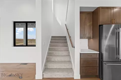 Entry Way - 374 Cushing Ln, Manhattan, MT 59741 photo 4 of 5