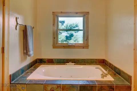 Bath - 100 Peacemaker Rd, Bozeman, MT 59715 photo 4 of 7