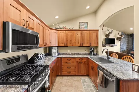 Kitchen - 7 Madison Dr, Ennis, MT 59729 photo 3 of 6