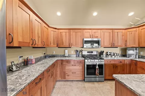 Kitchen - 7 Madison Dr, Ennis, MT 59729 photo 2 of 6