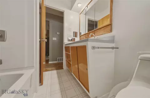 Bath - 505 3rd Ave E, Three Forks, MT 59752 photo 3 of 4