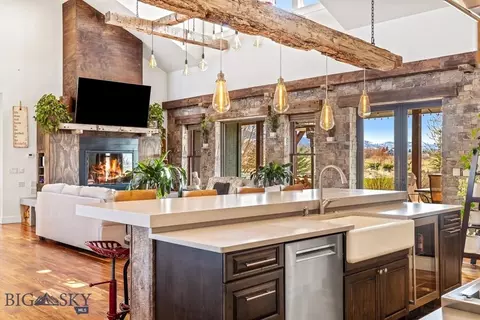 Kitchen - 31 Haystack Dr, Bozeman, MT 59718 photo 6 of 9