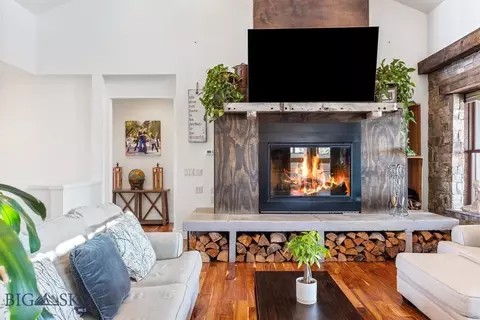 Living - 31 Haystack Dr, Bozeman, MT 59718 photo 3 of 7
