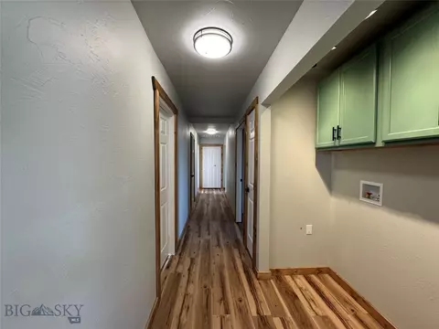 Entry Way - 503 Stephens Hill Rd, Reed Point, MT 59069 photo 3 of 4