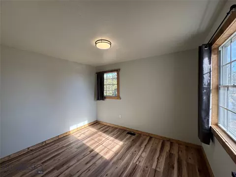 Bedroom - 503 Stephens Hill Rd, Reed Point, MT 59069 photo 3 of 5