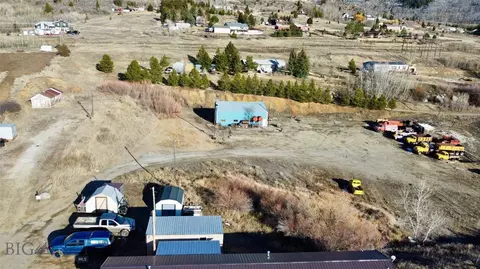 3320 Saddle Rock Rd, Butte, MT 59701