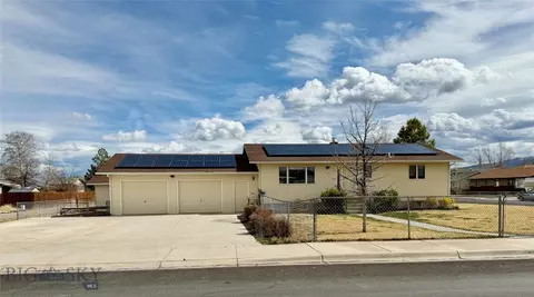 502 Vine St, Dillon, MT 59725