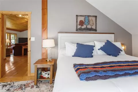 Bedroom - 67658 Mt-43 Hwy, Wise River, MT 59762 photo 6 of 9
