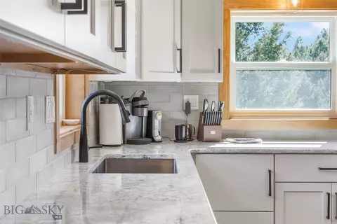 Kitchen - 67658 Mt-43 Hwy, Wise River, MT 59762 photo 2 of 8