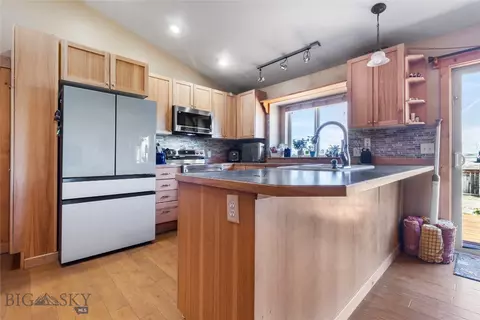 422 E River Rock Rd, Belgrade, MT 59714 photo 5