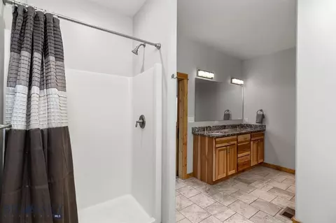 Bath - 50 Tanager Ln, Dillon, MT 59725 photo 6 of 7