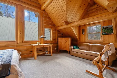 Bedroom - 488 536 Grumpy Dog Rd, Libby, MT 59923 photo 3 of 5