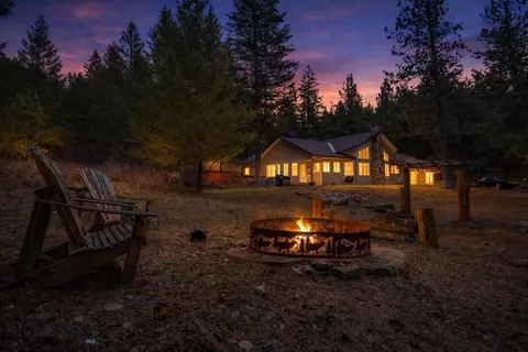 14300 Cambridge Rd, Bonner, MT 59823