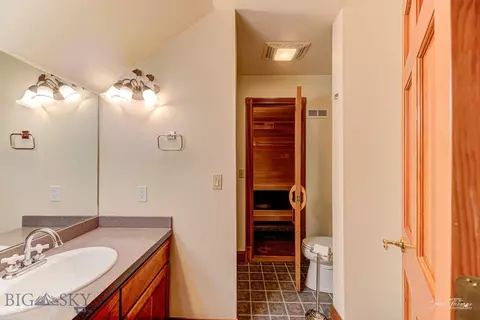 Bath - 19 September Dr, Clancy, MT 59634 photo 7 of 8