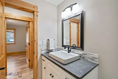 Bath - 219 Coulee Dr, Bozeman, MT 59718 photo 7 of 10