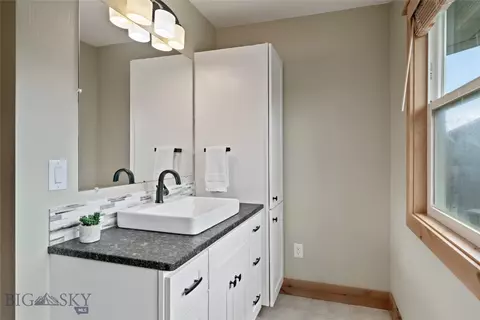 Bath - 219 Coulee Dr, Bozeman, MT 59718 photo 1 of 10