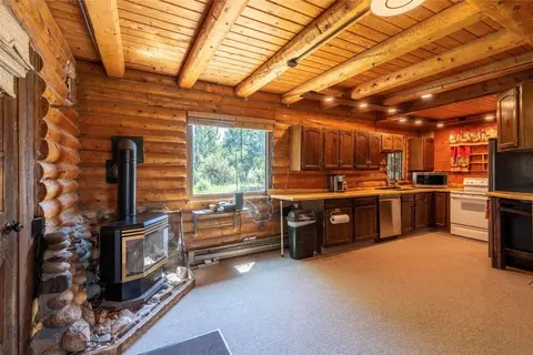 Kitchen - 84 Hwy 191, Big Timber, MT 59011 photo 5 of 5