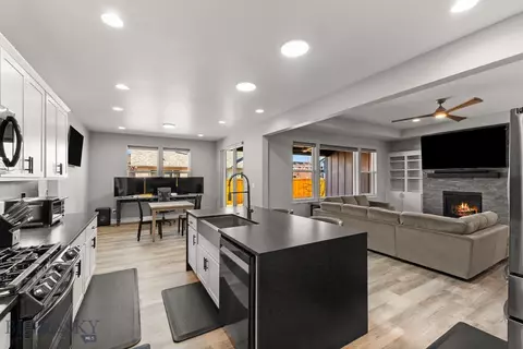 Kitchen - 1501 Deadwood, Belgrade, MT 59714 photo 5 of 10