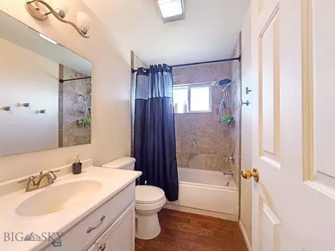 Bath - 23 Sunrise St, Dillon, MT 59725 photo 1 of 2